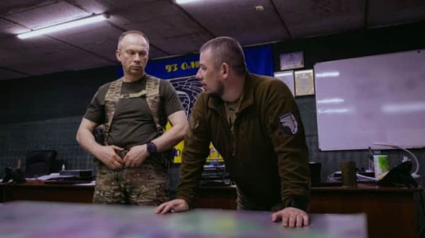 Сырский: Противник "завяз" в уличных боях за Волчанск Сырский: Противник "завяз" в уличных боях за Волчанск