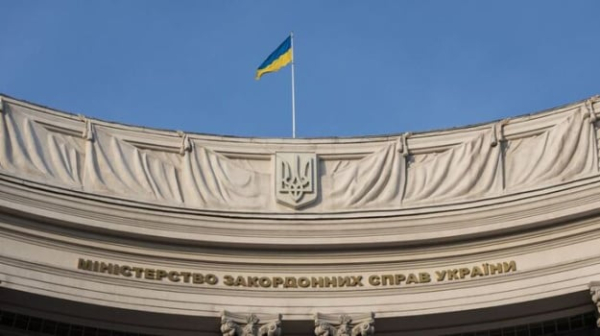 Украина возвращает консульские услуги для мужчин за границей
Украина возвращает консульские услуги для мужчин за границей
