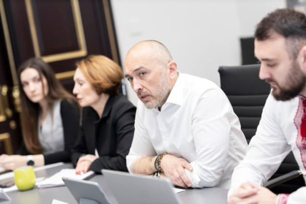 Глава НБУ просит иностранные банки активно кредитовать возобновление украинской энергетики
Глава НБУ просит иностранные банки активно кредитовать возобновление украинской энергетики