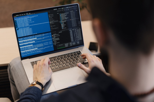 В апреле экспорт IT-услуг снизился на 3,5%
В апреле экспорт IT-услуг снизился на 3,5%