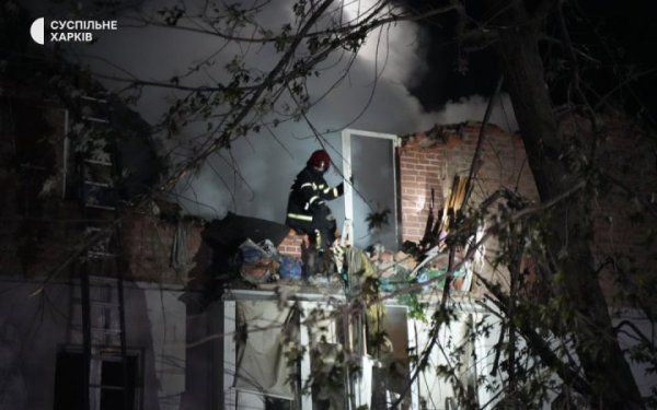 Росія вночі вдарила по Харкову. Загинули четверо, понад 20 поранені (оновлено)
Росія вночі вдарила по Харкову. Загинули четверо, понад 20 поранені (оновлено)