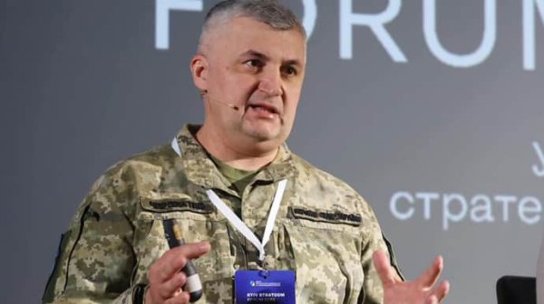 "Укринформ" возглавил военный журналист Череватый "Укринформ" возглавил военный журналист Череватый