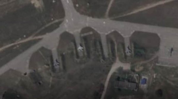 Появились спутниковые снимки аэродрома Бельбек в Крыму после ракетного удара Появились спутниковые снимки аэродрома Бельбек в Крыму после ракетного удара