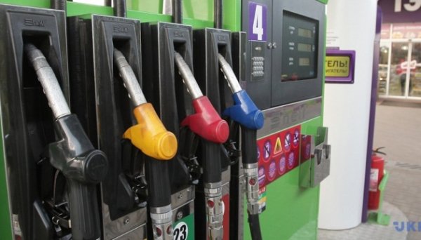 На українському ринку нафтопродуктів понад рік спостерігається профіцит - експерт На українському ринку нафтопродуктів понад рік спостерігається профіцит - експерт