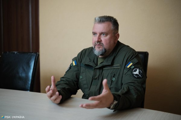 Капелан Костянтин Холодов: Наша церква дозволяє захищати зі зброєю в руках
Капелан Костянтин Холодов: Наша церква дозволяє захищати зі зброєю в руках