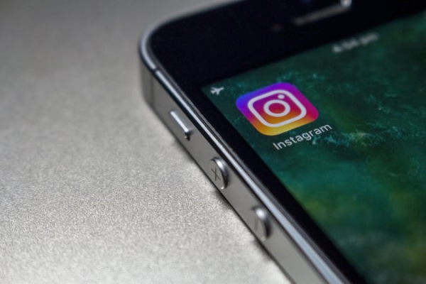 Instagram запустил новые функции для Stories: можно публиковать секретный контент
Instagram запустил новые функции для Stories: можно публиковать секретный контент