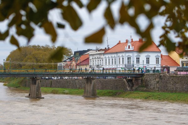 Область без обмежень. Чому на Закарпатті немає комендантської години
Область без обмежень. Чому на Закарпатті немає комендантської години
