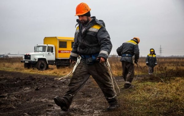 По всій Україні сьогодні можуть запровадити графіки відключення світла: названо піковий час
По всій Україні сьогодні можуть запровадити графіки відключення світла: названо піковий час