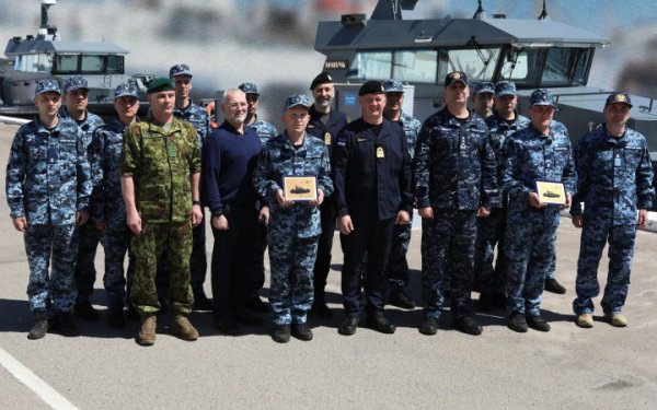 Передані Естонією катери "Ірпінь" та "Рені" включено до складу національного флоту України
Передані Естонією катери "Ірпінь" та "Рені" включено до складу національного флоту України