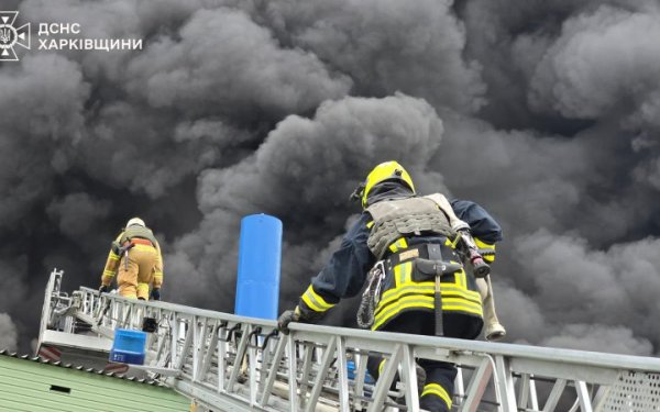 Обстріли Харкова: кількість постраждалих внаслідок ударів КАБами зрола до 31
Обстріли Харкова: кількість постраждалих внаслідок ударів КАБами зрола до 31