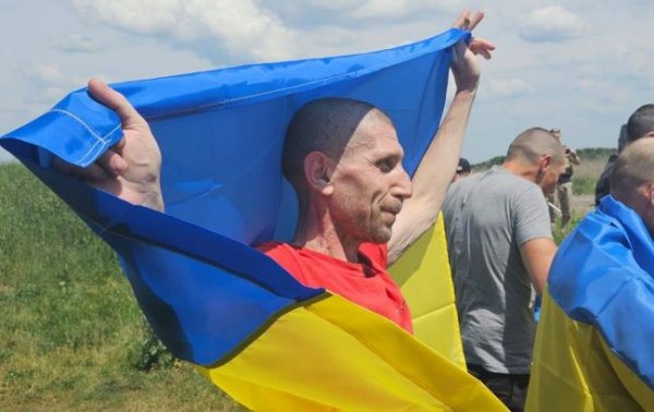 Україна повернула 71 захисника і чотирьох цивільних із полону РФ
Україна повернула 71 захисника і чотирьох цивільних із полону РФ