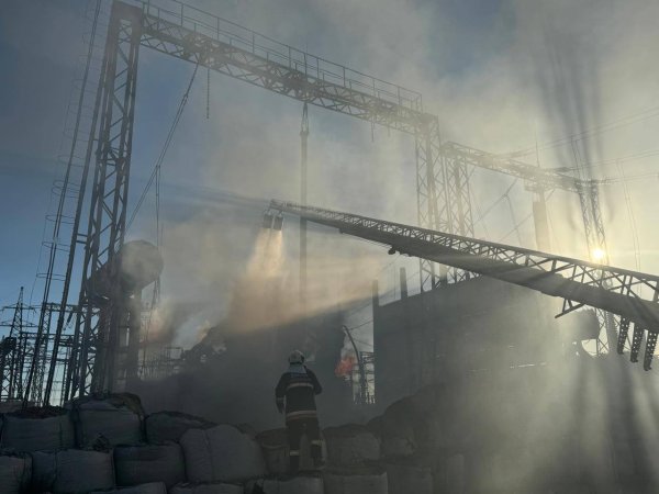 Масований удар по енергетиці України. Що відомо про наслідки атаки та де "прильоти"
Масований удар по енергетиці України. Що відомо про наслідки атаки та де "прильоти"