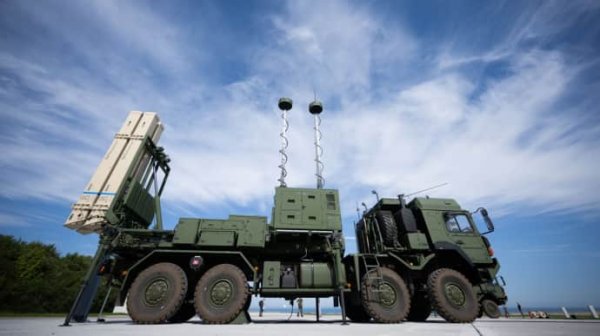 Германия официально подтвердила передачу Украине еще одной системы ПВО IRIS-T Германия официально подтвердила передачу Украине еще одной системы ПВО IRIS-T