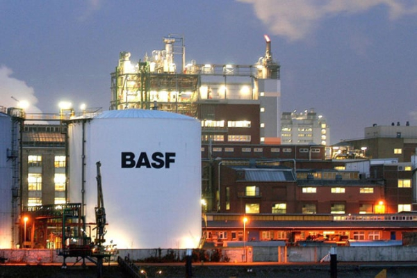 Немецкий химический гигант BASF продает бизнес по производству красок в россии
Немецкий химический гигант BASF продает бизнес по производству красок в россии