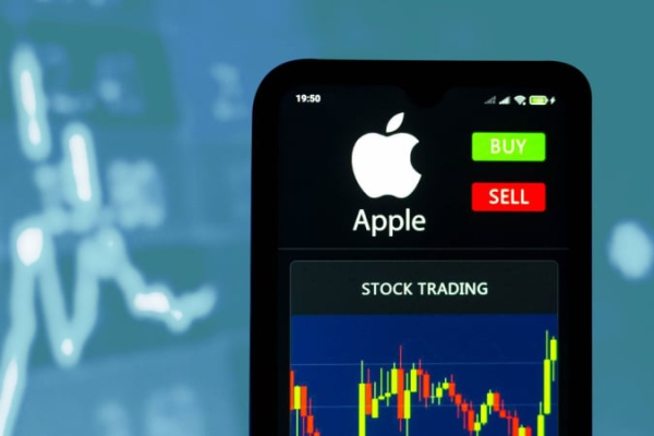 Apple объявила о крупнейшем выкупе акций на $110 млрд
Apple объявила о крупнейшем выкупе акций на $110 млрд