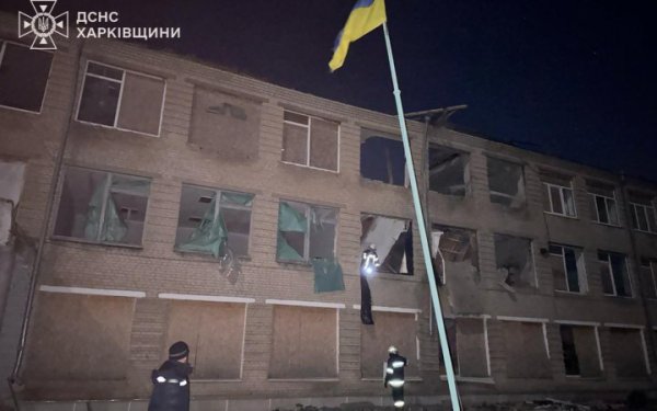 Харків атакували БПЛА: серед поранених дитина
Харків атакували БПЛА: серед поранених дитина