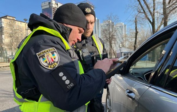 Страховка, перевірки та європротокол. Що змінить новий закон про "автоцивілку"
Страховка, перевірки та європротокол. Що змінить новий закон про "автоцивілку"