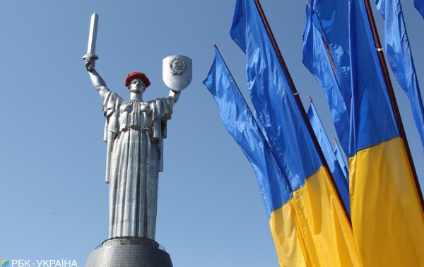 Ніколи знову. В Україні відзначають День пам'яті та перемоги над нацизмом
Ніколи знову. В Україні відзначають День пам'яті та перемоги над нацизмом