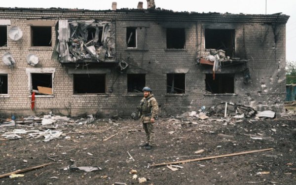 Російські окупанти продовжують терор Вовчанська: одна людина загинула, ще одна — постраждала
Російські окупанти продовжують терор Вовчанська: одна людина загинула, ще одна — постраждала