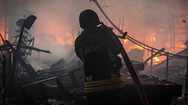 Россияне обстреляли Харьков, есть погибшие и раненые Россияне обстреляли Харьков, есть погибшие и раненые