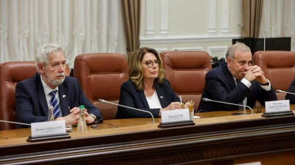 Україна розраховує на допомогу Польщі в постачанні енергетичного обладнання - Шмигаль Україна розраховує на допомогу Польщі в постачанні енергетичного обладнання - Шмигаль