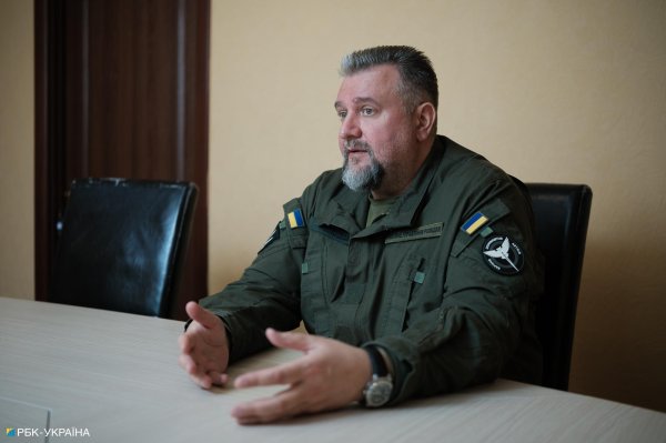 Капелан Костянтин Холодов: Наша церква дозволяє захищати зі зброєю в руках
Капелан Костянтин Холодов: Наша церква дозволяє захищати зі зброєю в руках