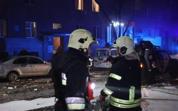 У Харкові внаслідок атаки балістикою зруйновано ліцей та пошкоджено будинок
У Харкові внаслідок атаки балістикою зруйновано ліцей та пошкоджено будинок