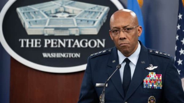 В США не планируют отправлять свои военных инструкторов в Украину В США не планируют отправлять свои военных инструкторов в Украину