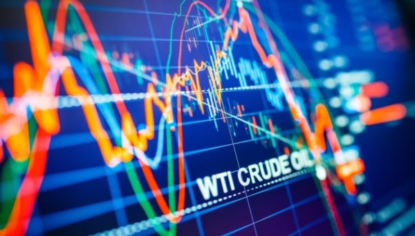 Нафта дорожчає на даних про скорочення запасів у США Нафта дорожчає на даних про скорочення запасів у США