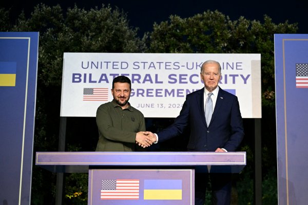 Помірний успіх. Що Україна хоче отримати від Саміту миру
Помірний успіх. Що Україна хоче отримати від Саміту миру