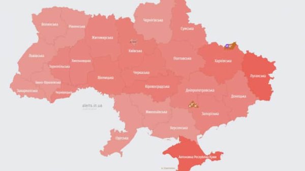 По всей Украине воздушная тревога: ракетная опасность По всей Украине воздушная тревога: ракетная опасность