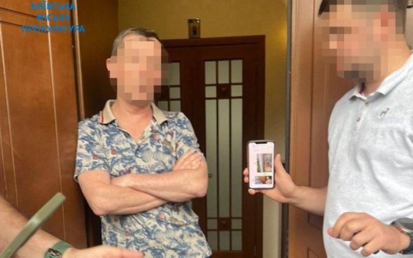 Посадовця КМДА відправили під домашній арешт через побори з перевізників
Посадовця КМДА відправили під домашній арешт через побори з перевізників