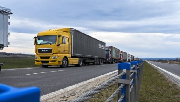 Польські фермери не розблокували ПП «Рава-Руська - Гребенне» в обіцяний час Польські фермери не розблокували ПП «Рава-Руська - Гребенне» в обіцяний час