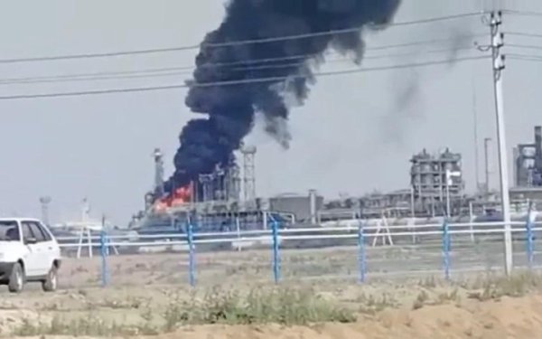 У Ростовській області РФ палає Новошахтинський НПЗ
У Ростовській області РФ палає Новошахтинський НПЗ