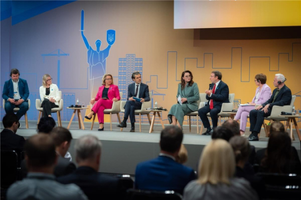 Украина и почти 50 партнеров основали Skills Alliance более чем на 700 млн евро
Украина и почти 50 партнеров основали Skills Alliance более чем на 700 млн евро