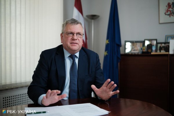 Посол Латвії Ілгварс Клява: Росіяни розпочали війну, вони заплатять і за наслідки цієї війни
Посол Латвії Ілгварс Клява: Росіяни розпочали війну, вони заплатять і за наслідки цієї війни