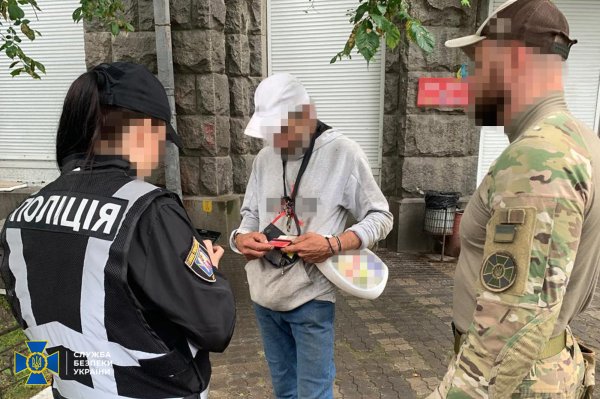 ​СБУ попереджає жителів Києва про безпекові заходи в урядовому кварталі 
                                