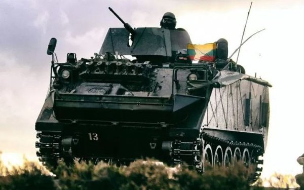 Литва передасть Україні 14 бронетранспортерів М113
Литва передасть Україні 14 бронетранспортерів М113