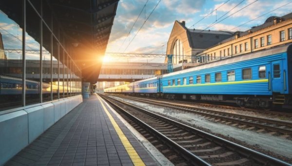 Укрзалізниця у травні перевезла майже 2,4 мільйона пасажирів Укрзалізниця у травні перевезла майже 2,4 мільйона пасажирів