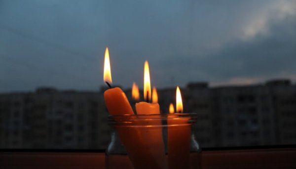 В Україні через негоду знеструмлені майже 50 тисяч споживачів В Україні через негоду знеструмлені майже 50 тисяч споживачів