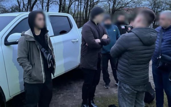 Правоохоронці затримали жительку Закарпаття, яка намагалася переправити в Угорщину чотирьох чоловіків
Правоохоронці затримали жительку Закарпаття, яка намагалася переправити в Угорщину чотирьох чоловіків