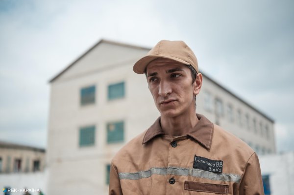 "Щоб запам'ятали не зеком". Чому ув'язнені йдуть на фронт і якою буде їхня служба
"Щоб запам'ятали не зеком". Чому ув'язнені йдуть на фронт і якою буде їхня служба