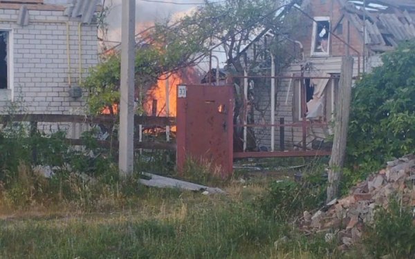 Росіяни завдали авіаудару по Харківщині
Росіяни завдали авіаудару по Харківщині