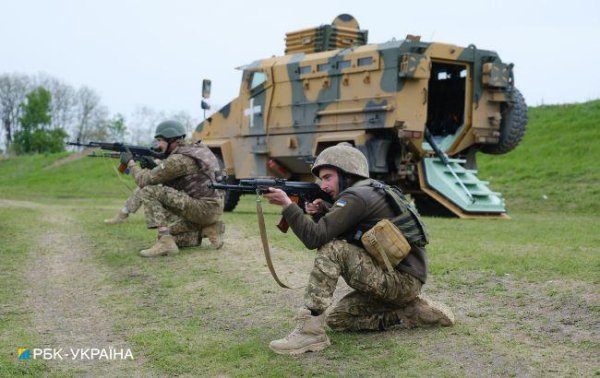П'ять кроків і час. Що треба Україні для прориву на фронті: думка експерта
П'ять кроків і час. Що треба Україні для прориву на фронті: думка експерта