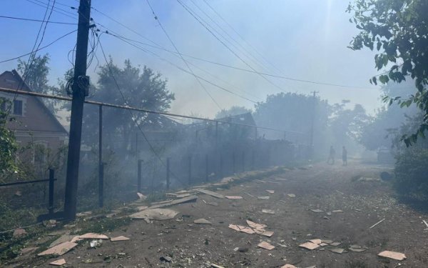 Окупанти знову скинули авіабомбу на Селидове Донецької області
Окупанти знову скинули авіабомбу на Селидове Донецької області