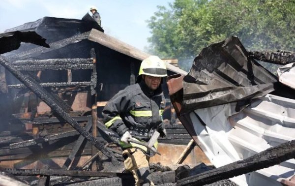 Під ударом ТЦ, лікарні, школи. Все про наслідки масованої атаки на Дніпро
Під ударом ТЦ, лікарні, школи. Все про наслідки масованої атаки на Дніпро