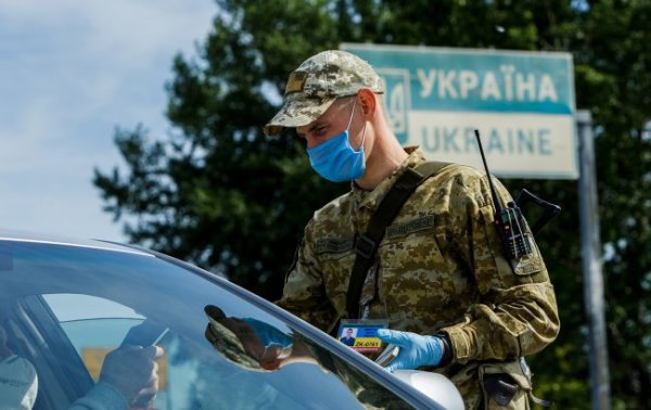 Українців попередили про можливі затримки при перетині кордону: що відомо
Українців попередили про можливі затримки при перетині кордону: що відомо