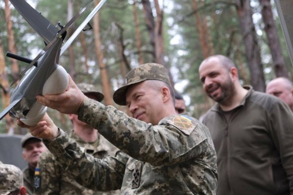 Головкому ЗСУ Олександру Сирському – 59. Що відомо про генерала та його бойовий шлях
Головкому ЗСУ Олександру Сирському – 59. Що відомо про генерала та його бойовий шлях