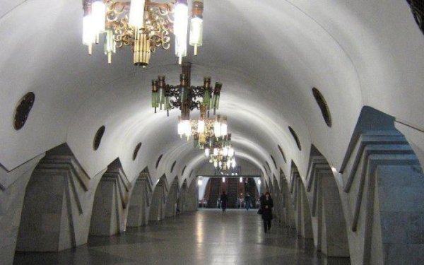 У Харкові перейменують 48 вулиць та 3 станції метро
У Харкові перейменують 48 вулиць та 3 станції метро