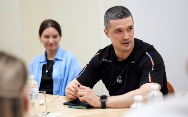Федоров: за тиждень через "Дію" бізнес забронював від мобілізації понад 34 тисяч працівників
Федоров: за тиждень через "Дію" бізнес забронював від мобілізації понад 34 тисяч працівників